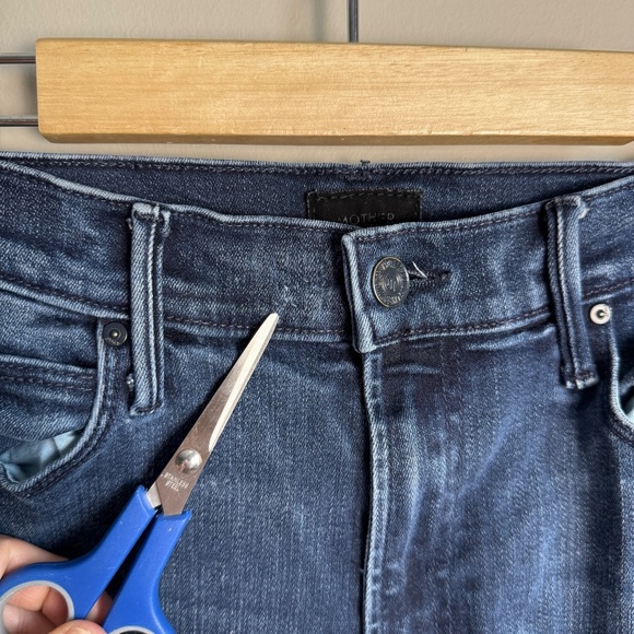 Mother STUNNER Zip Ankle Step‎ Fray Jeans Medium Wash 28 A Trip Down Memory Lane - Picture 3 of 16